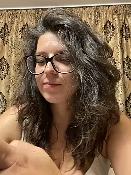Snapshot of NadiraNoor chatting on 3, 7, 2026 NadiraNoor online show from 3, 7, 2026