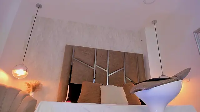 Snapshot of Martinaa_Jones_ chatting on 18, 3, 2026 Martinaa Jones online show from 18, 3, 2026