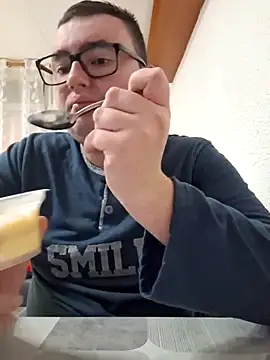 Javier bear online show from 16, 3, 2025