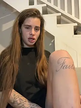 Snapshot of EmiliaCatalina chatting on 31, 12, 2024 EmiliaCatalina online show from 31, 12, 2024