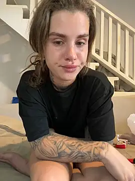 Snapshot of EmiliaCatalina chatting on 31, 12, 2024 EmiliaCatalina online show from 31, 12, 2024