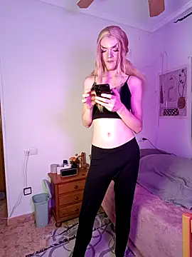 Snapshot of LillyAmore chatting on 9, 2, 2025 LillyAmore online show from 9, 2, 2025