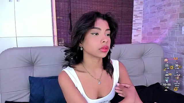 Snapshot of cinnamon_kyla chatting on 17, 3, 2025 cinnamon kyla online show from 17, 3, 2025