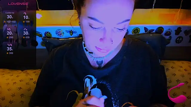 EllieOz online show from 18, 2, 2025