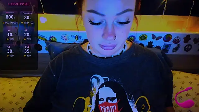 EllieOz online show from 28, 2, 2025