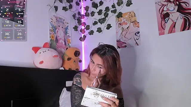 Violette-Ramirez01 online show from 6, 12, 2024