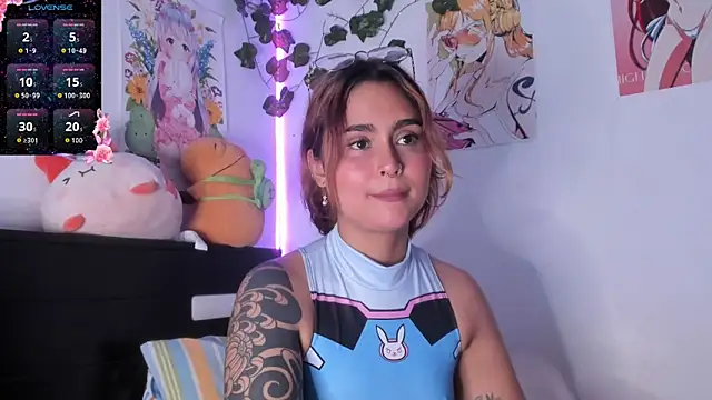 Violette-Ramirez01 online show from 9, 1, 2025