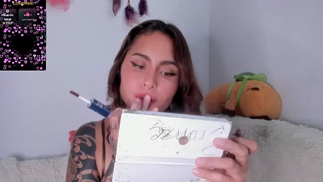 Violette-Ramirez01 online show from 1, 12, 2025