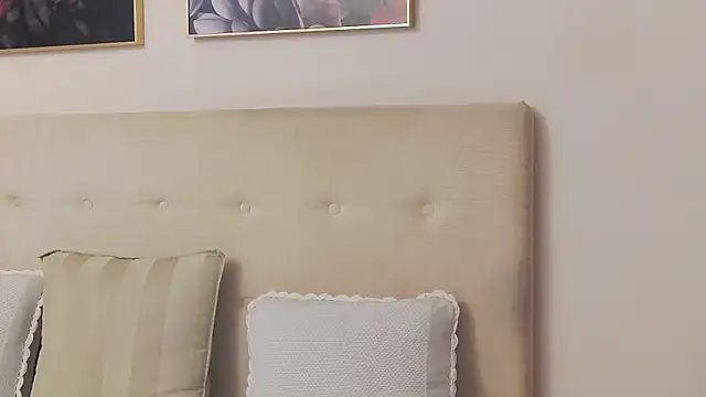 CassieHilton online show from 27, 11, 2025