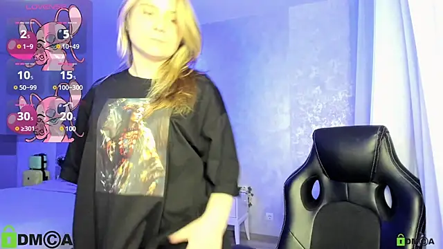 SweetMonicka online show from 1, 2, 2025