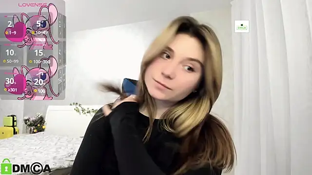 SweetMonicka online show from 5, 2, 2025