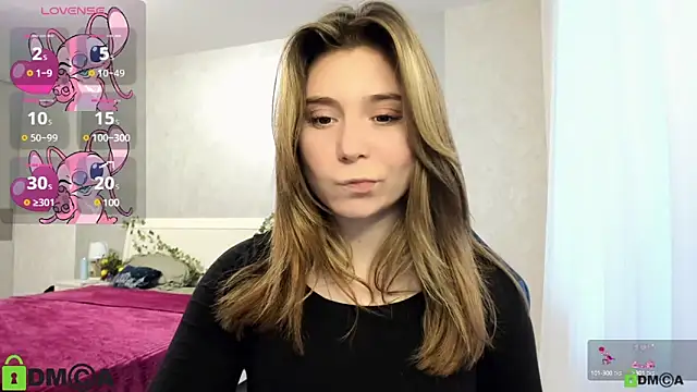 SweetMonicka online show from 9, 3, 2025