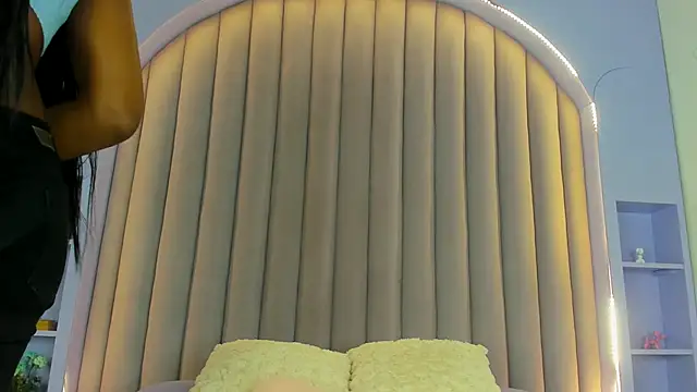 nahomi campbell online show from 19, 2, 2025