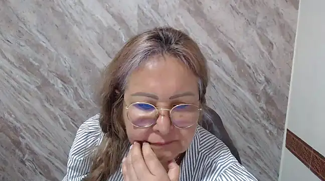 Snapshot of Mia_Davies2 chatting on 15, 1, 2025 Mia Davies2 online show from 15, 1, 2025