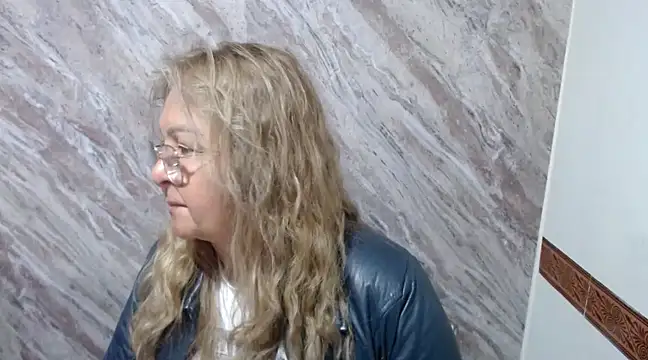 Snapshot of Mia_Davies2 chatting on 24, 2, 2025 Mia Davies2 online show from 24, 2, 2025