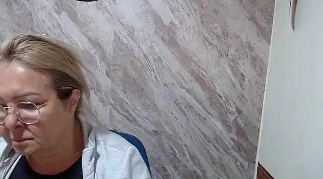 Snapshot of Mia_Davies2 chatting on 28, 2, 2025 Mia Davies2 online show from 28, 2, 2025