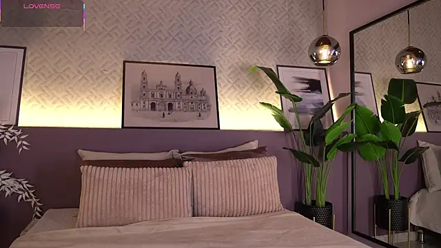 ElleDiane online show from 20, 4, 2026