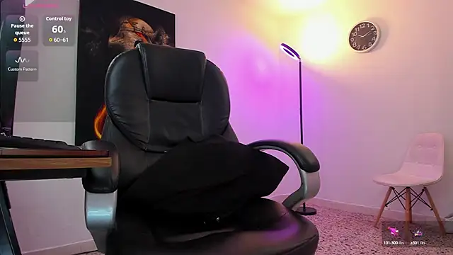 Snapshot of Nicolas_Fellener chatting on 3, 10, 2025 Nicolas Fellener online show from 3, 10, 2025