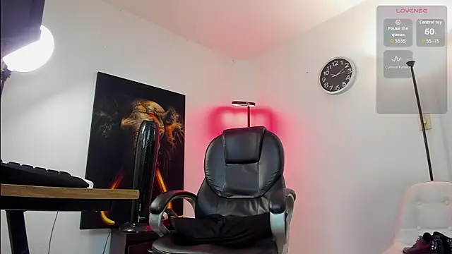 Snapshot of Nicolas_Fellener chatting on 16, 11, 2025 Nicolas Fellener online show from 16, 11, 2025