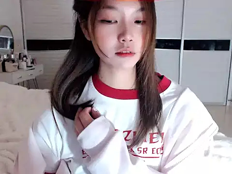 Snapshot of -Lucky_Girl chatting on 14, 12, 2024 -Lucky Girl online show from 14, 12, 2024
