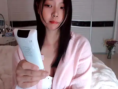Snapshot of -Lucky_Girl chatting on 30, 12, 2024 -Lucky Girl online show from 30, 12, 2024