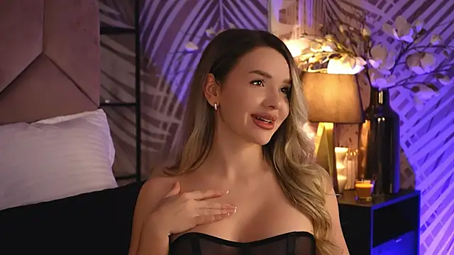 Snapshot of KatyaBelle chatting on 17, 11, 2025 KatyaBelle online show from 17, 11, 2025