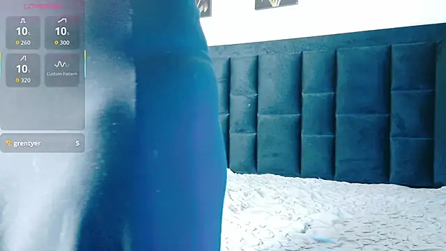 shybutdirtygirrll online show from 12, 11, 2025