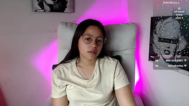 SamanthaRoldaan online show from 8, 3, 2025