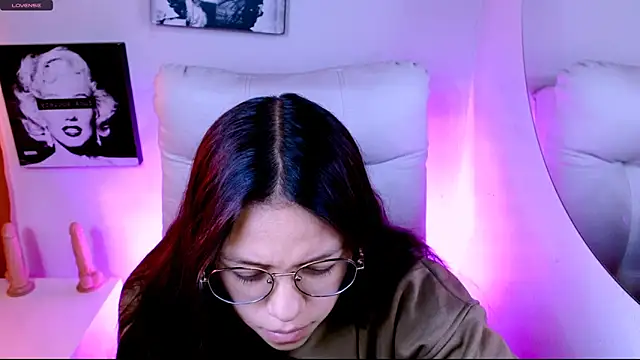 SamanthaRoldaan online show from 12, 3, 2026