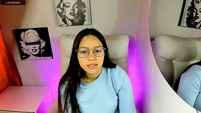 SamanthaRoldaan online show from 18, 4, 2026