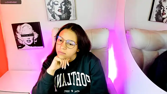 SamanthaRoldaan online show from 23, 4, 2026