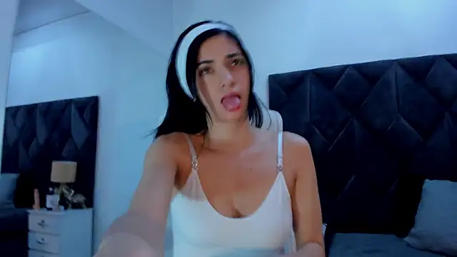 Snapshot of Linisprincehot69 chatting on 1, 12, 2024 Linisprincehot69 online show from 1, 12, 2024