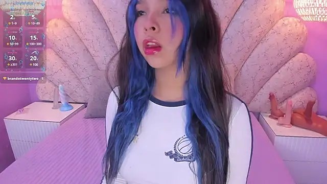 chloe watson  online show from 28, 1, 2025