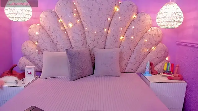 chloe watson  online show from 12, 3, 2025