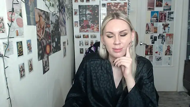 Snapshot of CapriScorpion chatting on 16, 12, 2024 CapriScorpion online show from 16, 12, 2024