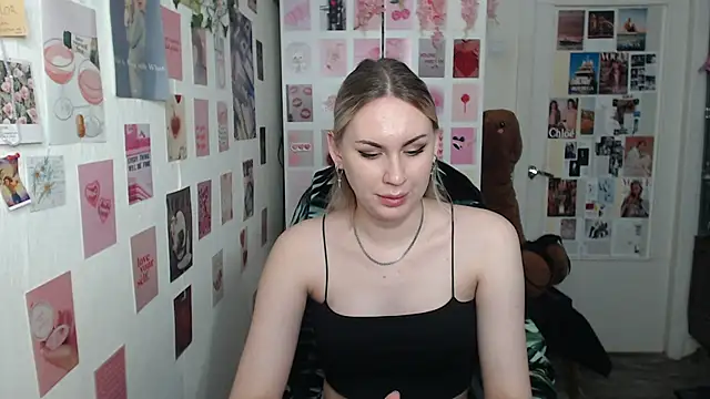 Snapshot of CapriScorpion chatting on 12, 3, 2025 CapriScorpion online show from 12, 3, 2025