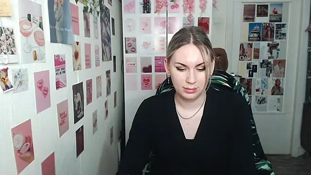 Snapshot of CapriScorpion chatting on 12, 3, 2025 CapriScorpion online show from 12, 3, 2025