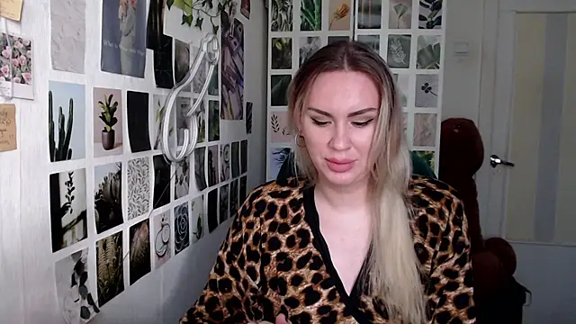 Snapshot of CapriScorpion chatting on 25, 9, 2025 CapriScorpion online show from 25, 9, 2025