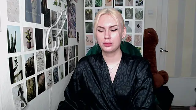 Snapshot of CapriScorpion chatting on 15, 10, 2025 CapriScorpion online show from 15, 10, 2025