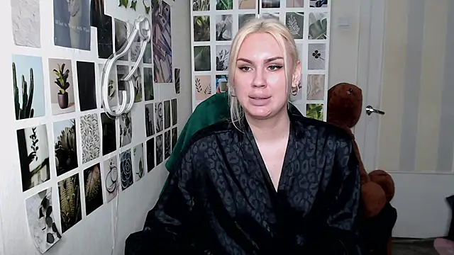 Snapshot of CapriScorpion chatting on 16, 10, 2025 CapriScorpion online show from 16, 10, 2025