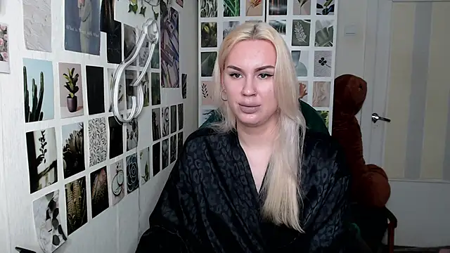 Snapshot of CapriScorpion chatting on 23, 10, 2025 CapriScorpion online show from 23, 10, 2025