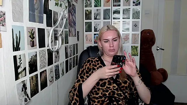 Snapshot of CapriScorpion chatting on 27, 10, 2025 CapriScorpion online show from 27, 10, 2025