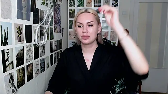 Snapshot of CapriScorpion chatting on 3, 11, 2025 CapriScorpion online show from 3, 11, 2025