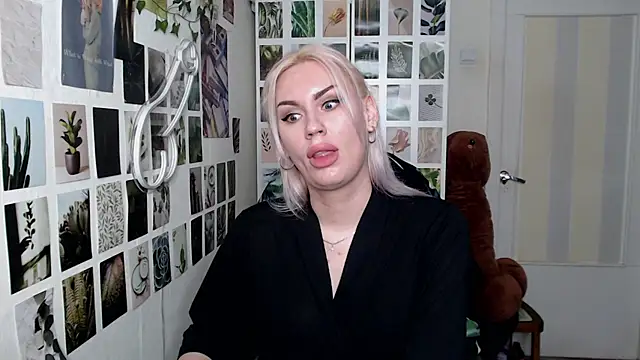 Snapshot of CapriScorpion chatting on 14, 11, 2025 CapriScorpion online show from 14, 11, 2025