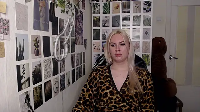 Snapshot of CapriScorpion chatting on 18, 11, 2025 CapriScorpion online show from 18, 11, 2025