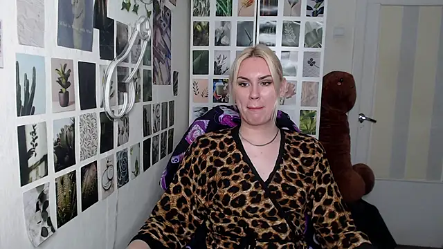 Snapshot of CapriScorpion chatting on 3, 12, 2025 CapriScorpion online show from 3, 12, 2025