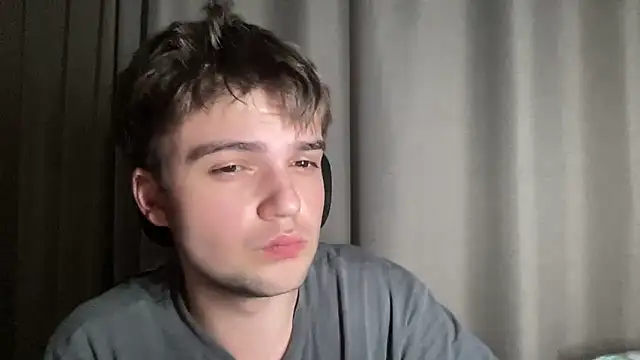 Snapshot of superfluboy_ chatting on 29, 10, 2025 superfluboy online show from 29, 10, 2025