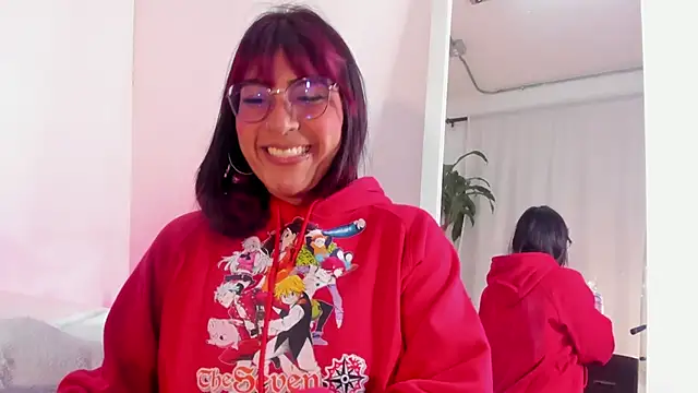 evelynjohnsoon online show from 5, 1, 2025