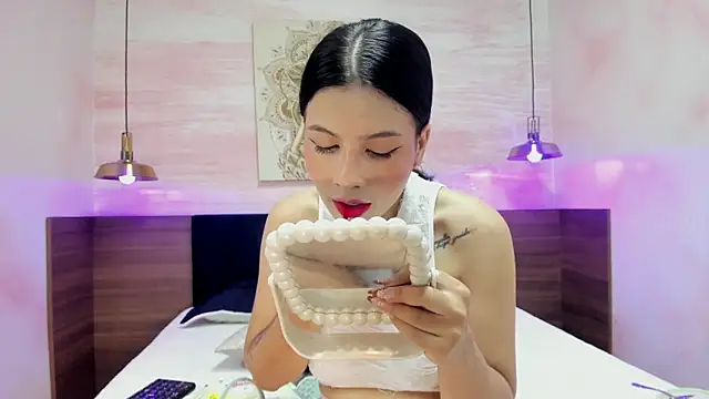 AnneDixie online show from 9, 9, 2025