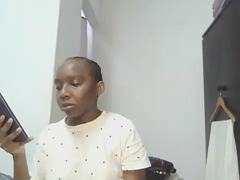 Sexxybella27 online show from 10, 11, 2025